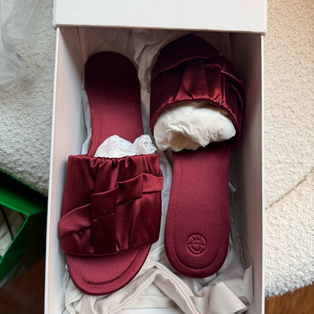 The Row Ellen Sandal (Burgundy) (size 38) - Picture 2 of 7